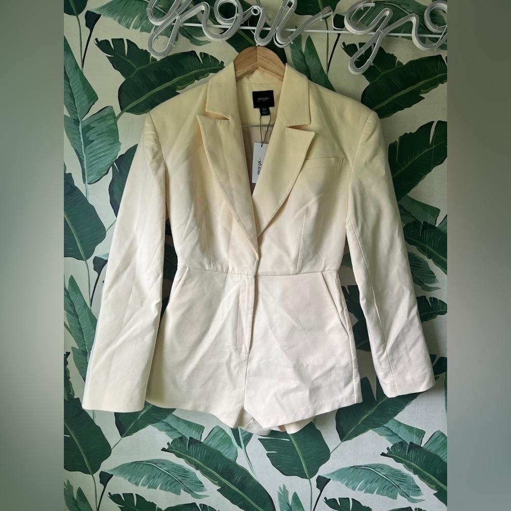 Nasty Gal Blazer Romper Women 6 Yellow NWT - Picture 2 of 9